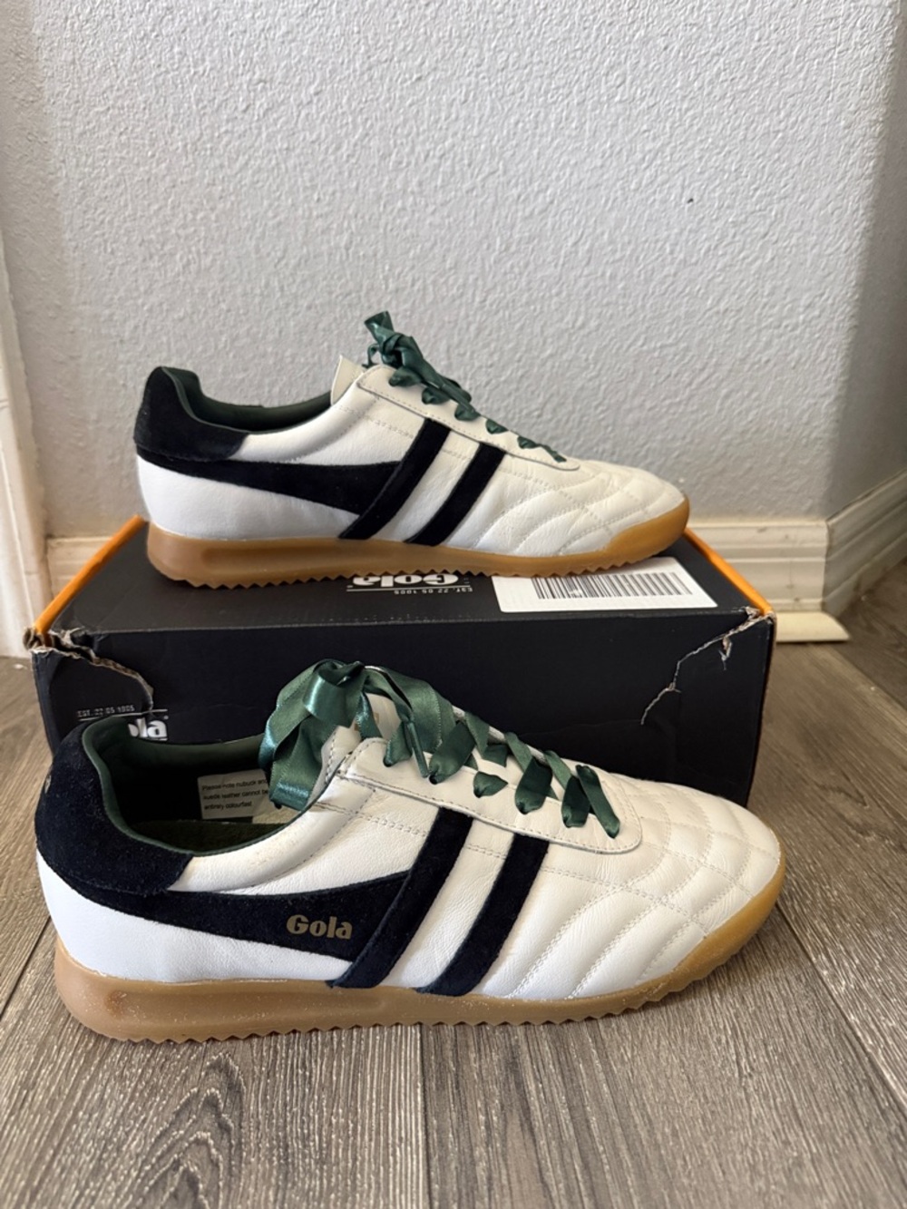 Gola Women’s Stadium x Anthropologie  White, Black & Green Retro Trainer